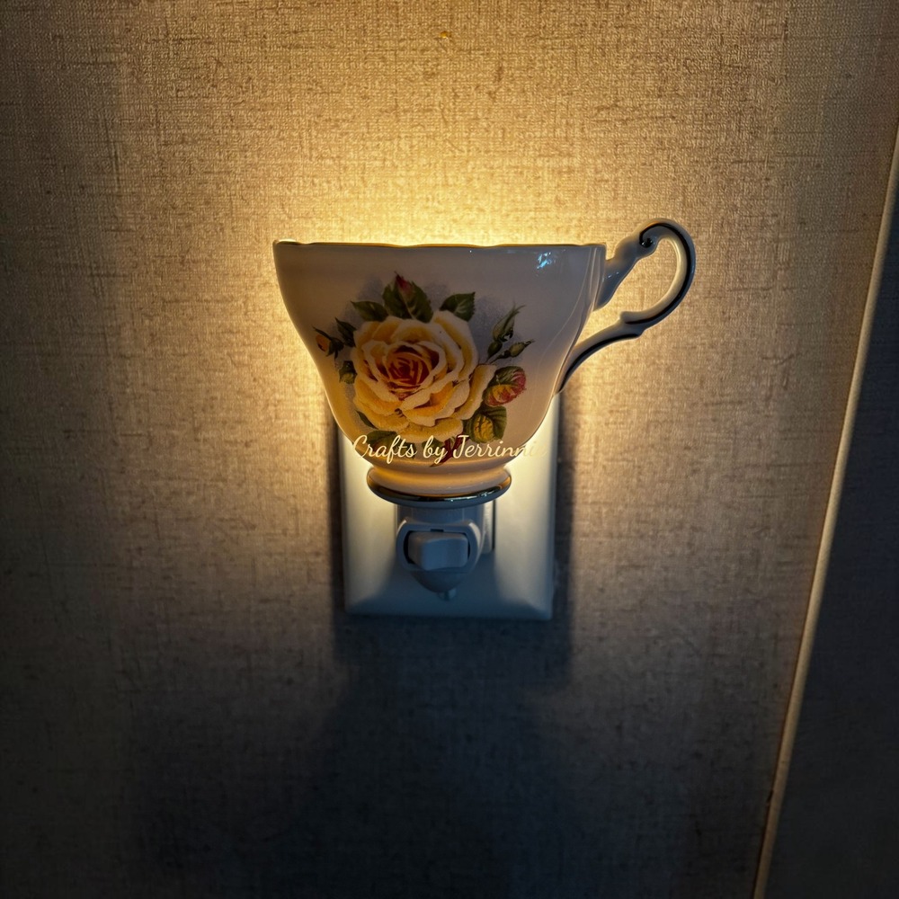 Vintage Regency Handcrafted Yellow Rose Tea Cup Night Light